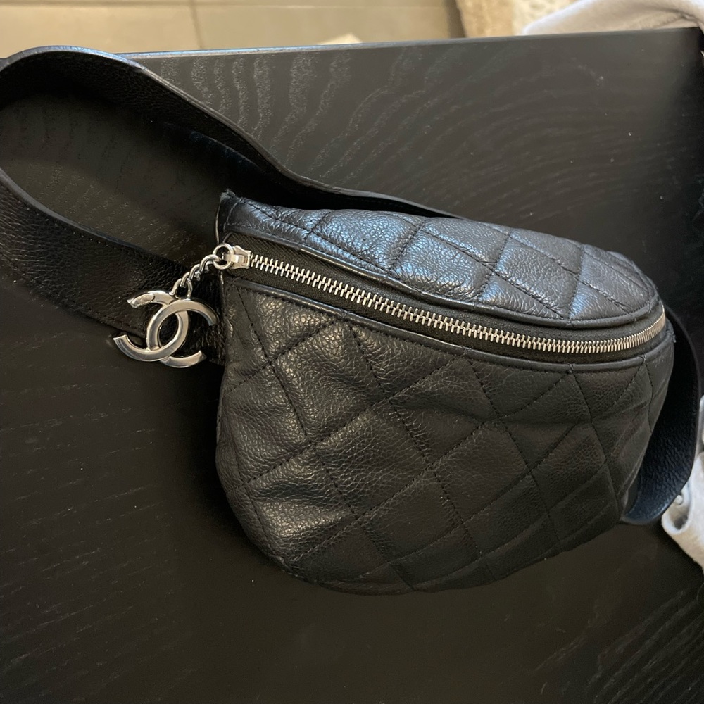 CHANEL Waistbag